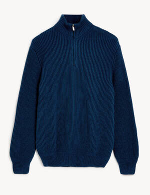 marksandspencer_SS23_Menswear_T62_1503E_zebrovany svetr z kratkym zipem z ciste bavlny_JAEGER_4699Kc.jpg